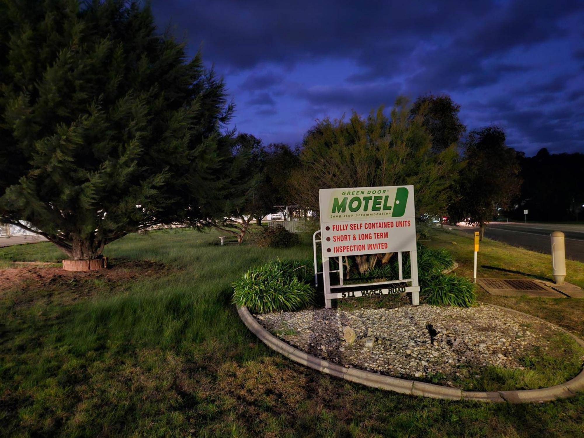 Green Door Motel Lavington Exteriér fotografie